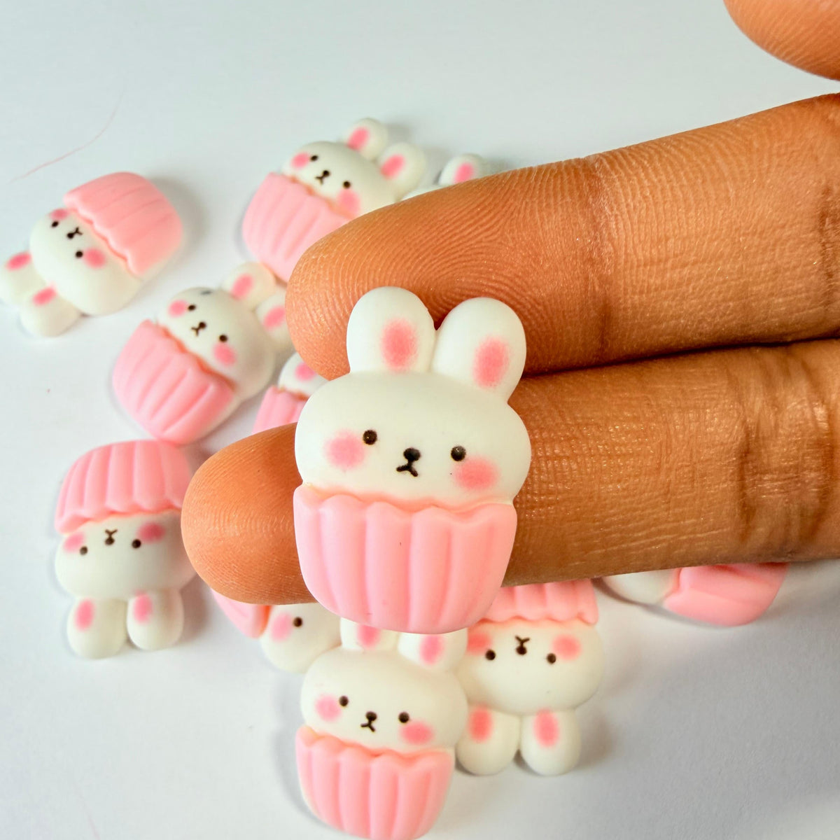 Breloques cupcakes lapins pour bricolage