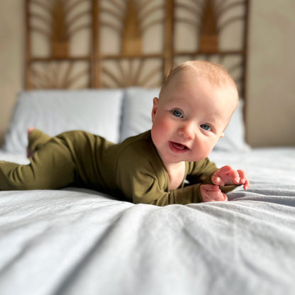 Grenouillère zippée en bambou pour bébé | Olive