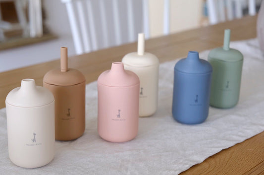 Gobelet en silicone à paille et à bec