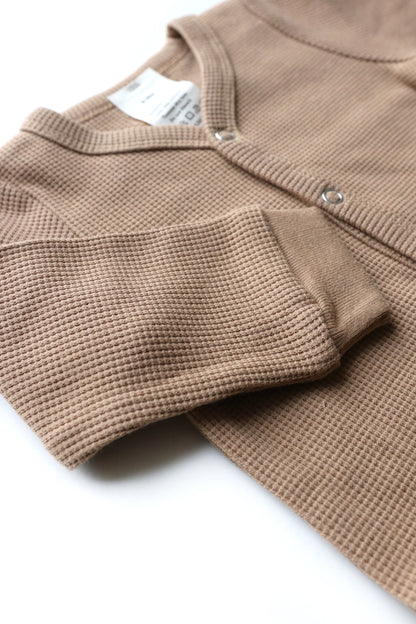 Pyjama barboteuse en jersey gaufré biologique Cappuccino
