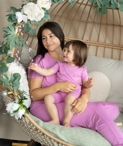 Pyjama en rayonne de bambou avec haut à manches courtes et short — Crocus