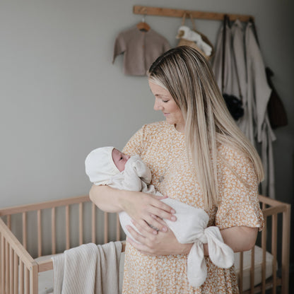 Jaquette nouée côtelée pour bébé en coton bio Mushie, 0-3 mois