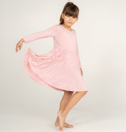Robe ample à manches longues et bloomer en jersey de rayonne de bambou — Coral Blush