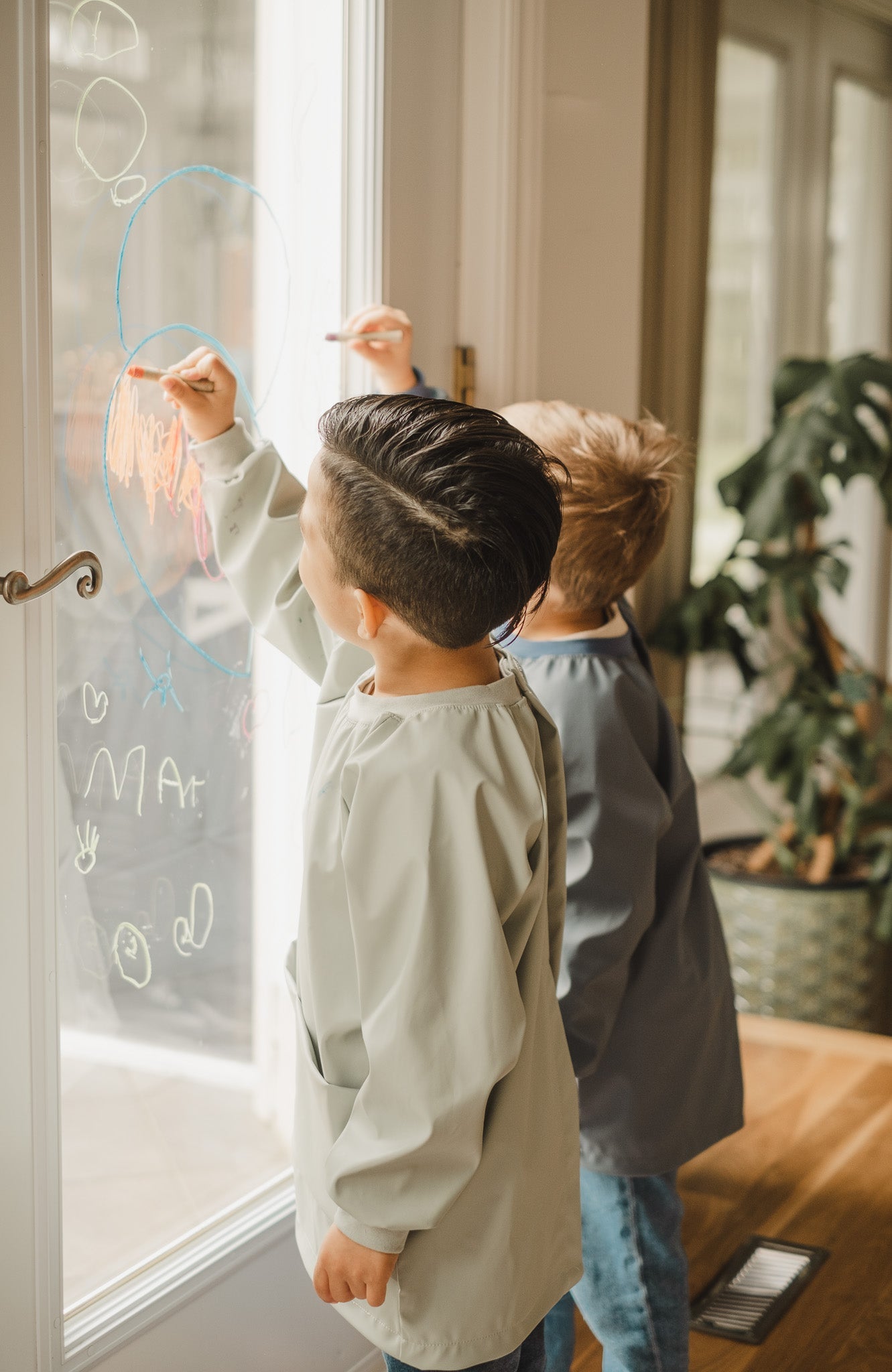 Waterproof artist apron for children