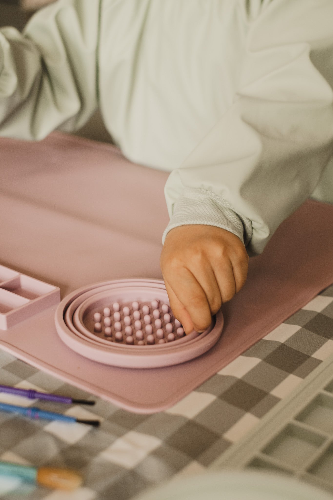 Waterproof artist apron for children