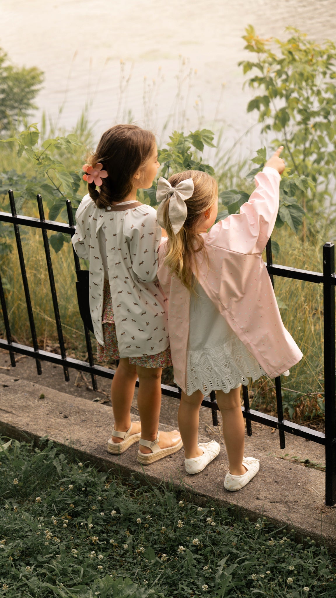 Waterproof artist apron for children