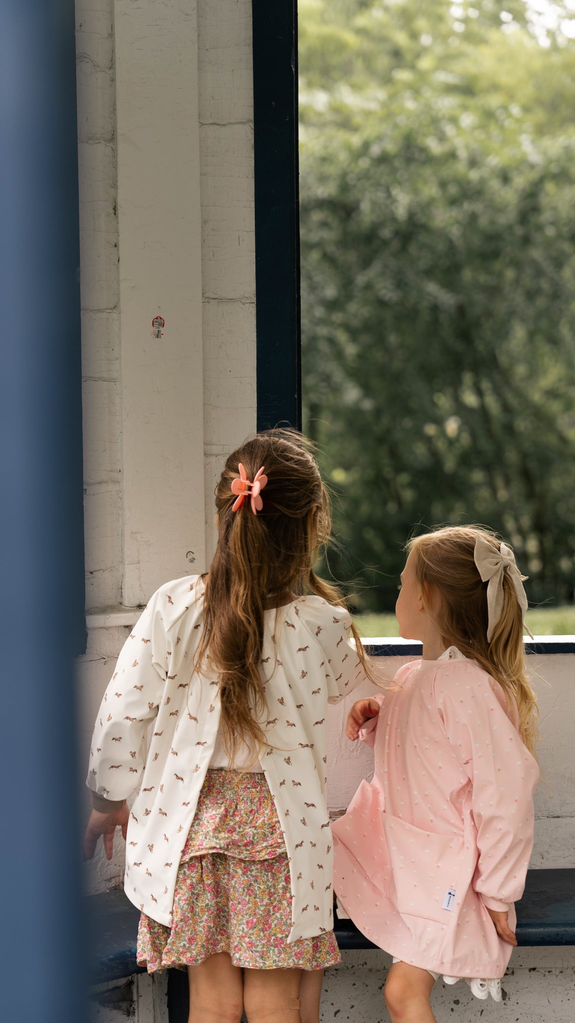 Waterproof artist apron for children