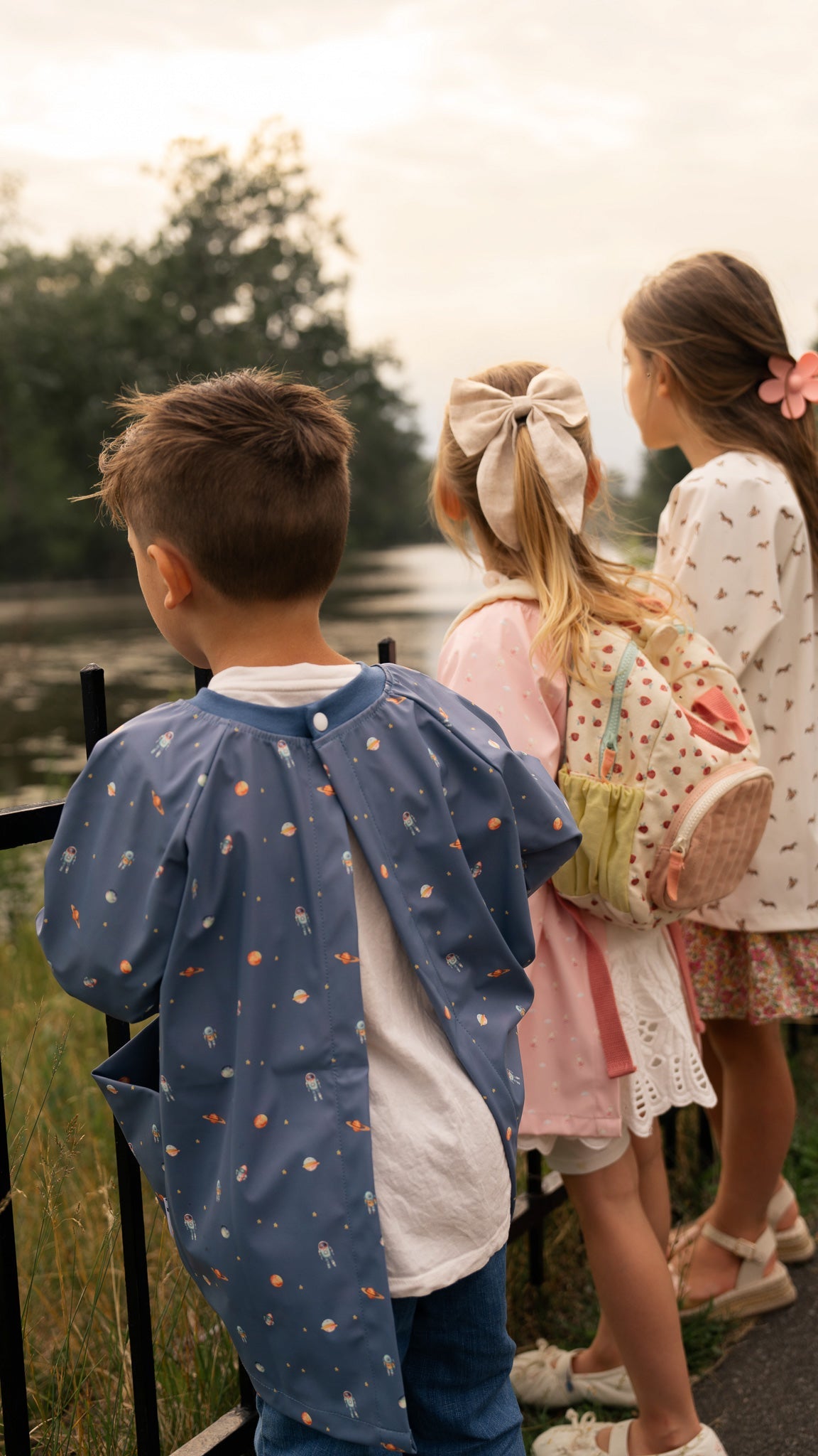 Waterproof artist apron for children