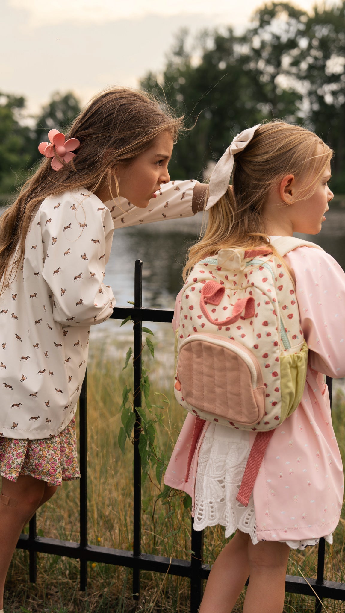 Waterproof artist apron for children