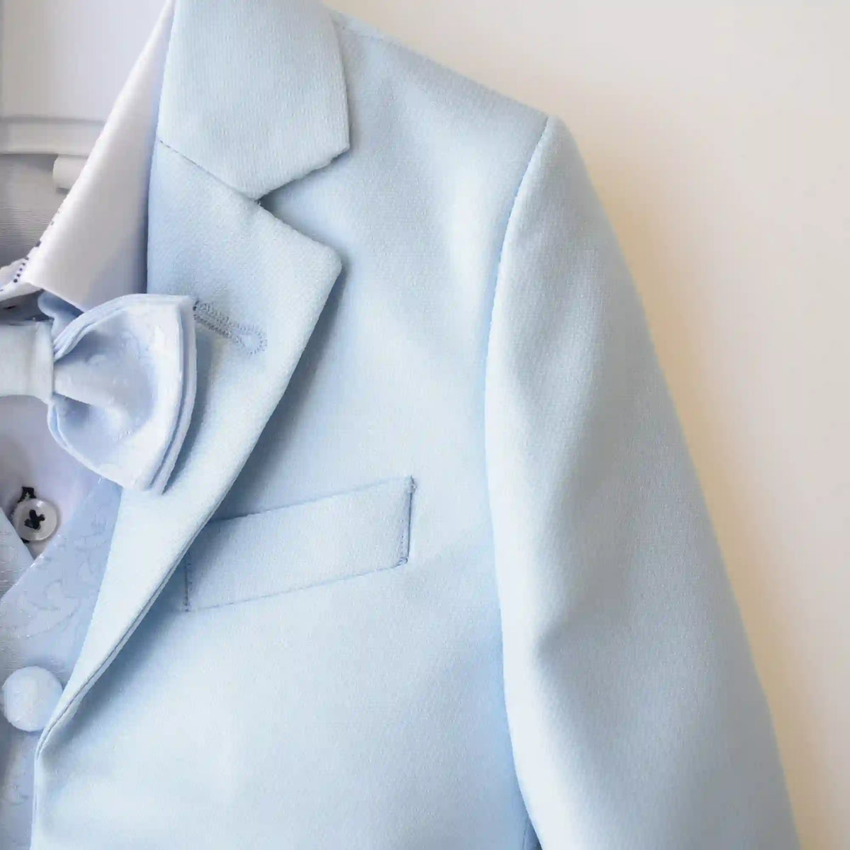Enzo's Classic Suit Set