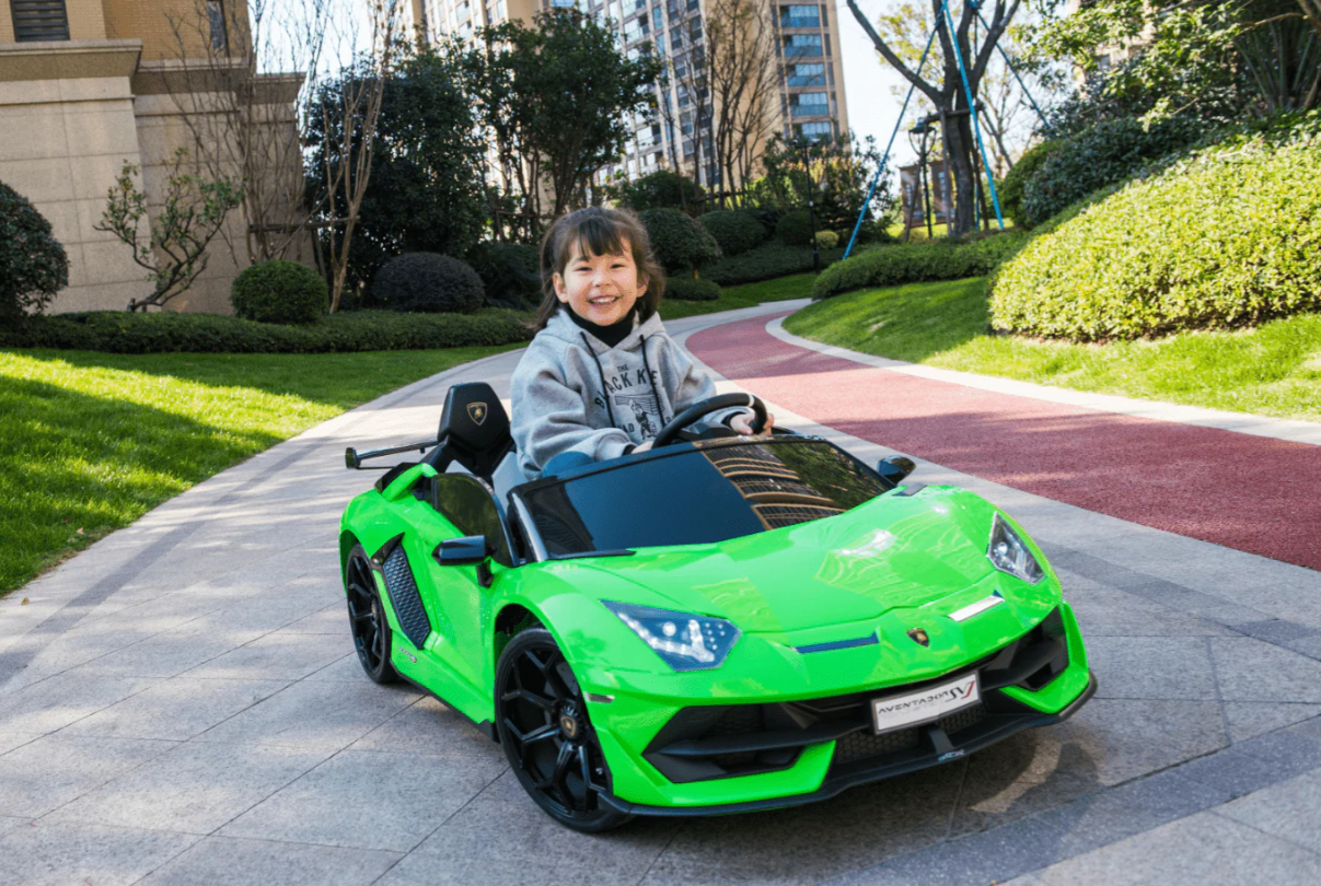 Lamborghini Aventador SVJ 24V XL 2 places pour enfants avec télécommande 2026