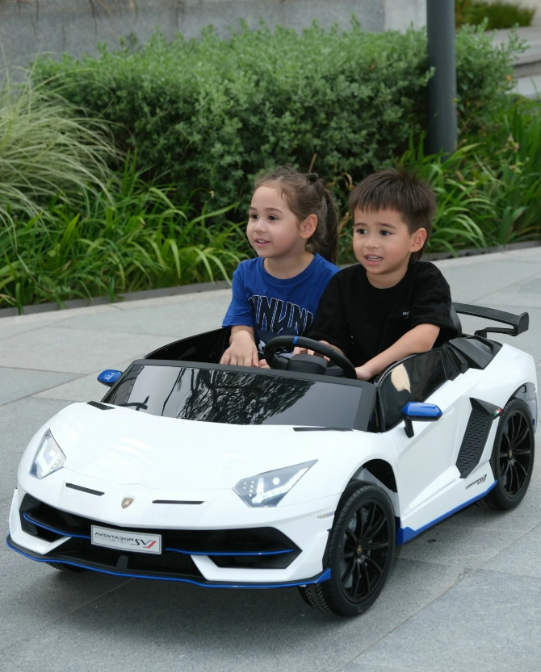 Lamborghini Aventador SVJ 24V XL 2 places pour enfants avec télécommande 2026