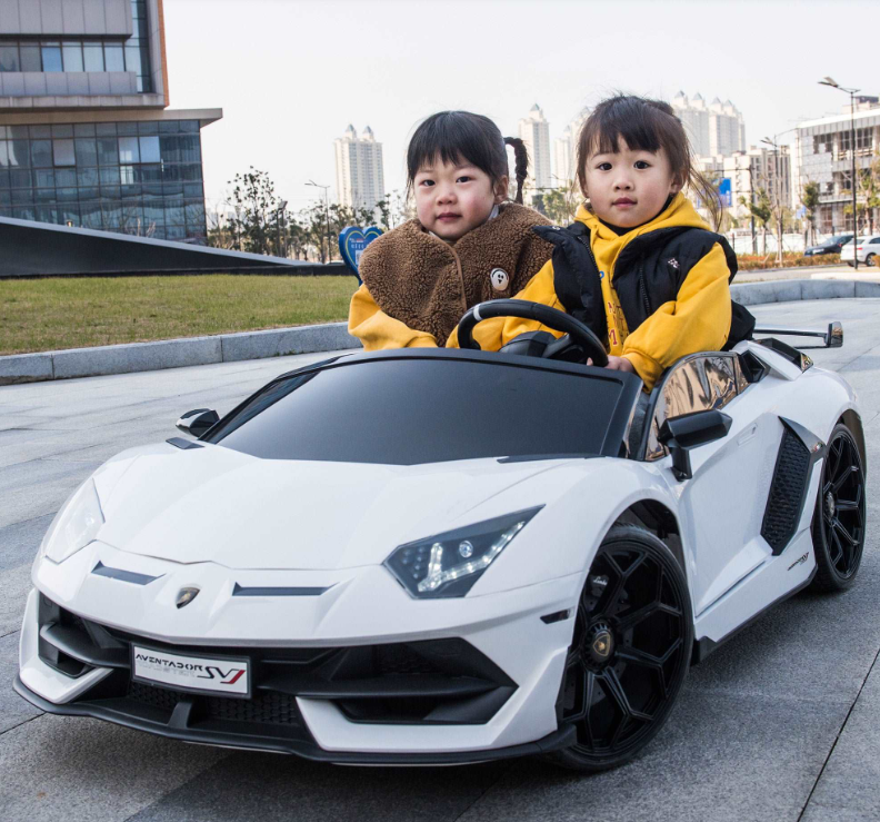 Lamborghini Aventador SVJ 24V XL 2 places pour enfants avec télécommande 2026