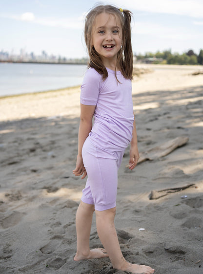 Pyjama en rayonne de bambou avec haut à manches courtes et short — Lavender Bloom