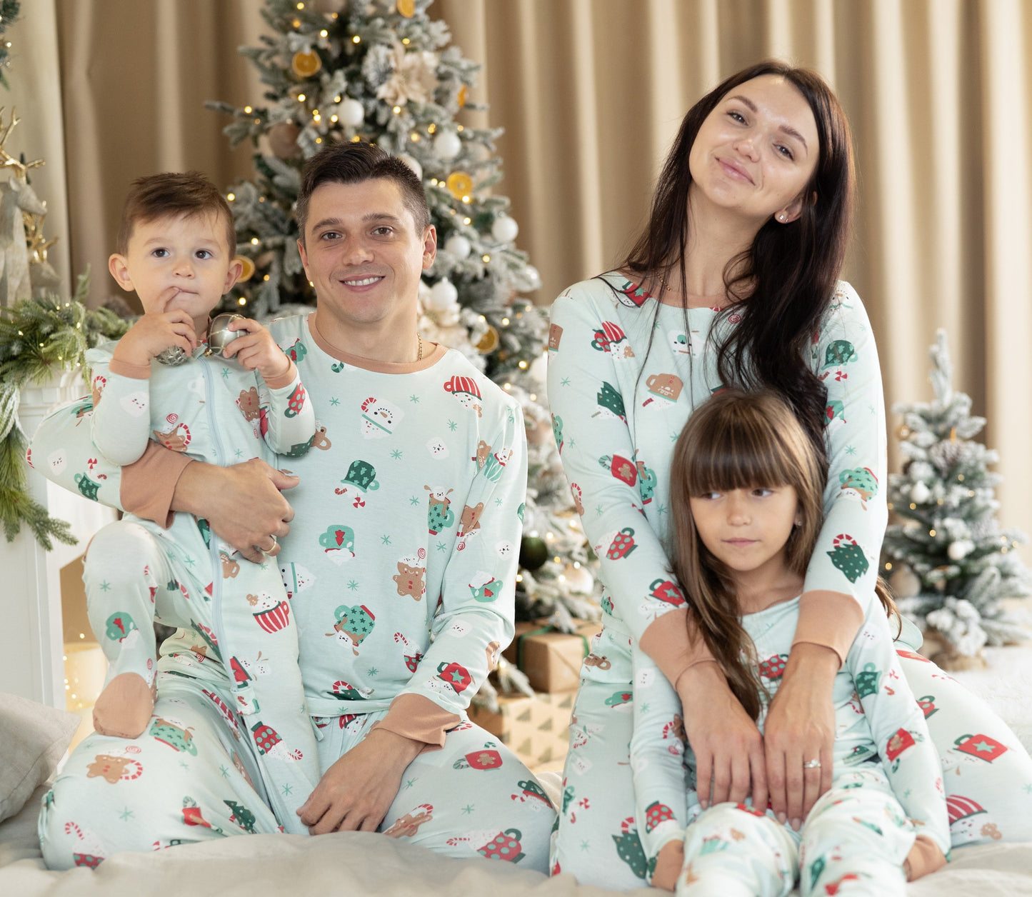 Bamoboo Long Sleeve Pajama Set & Coloring Book (Festive Cocoa Print)