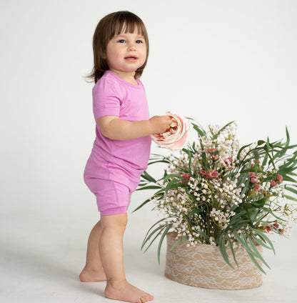 Pyjama en rayonne de bambou avec haut à manches courtes et short — Crocus