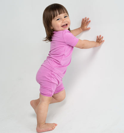 Pyjama en rayonne de bambou avec haut à manches courtes et short — Crocus