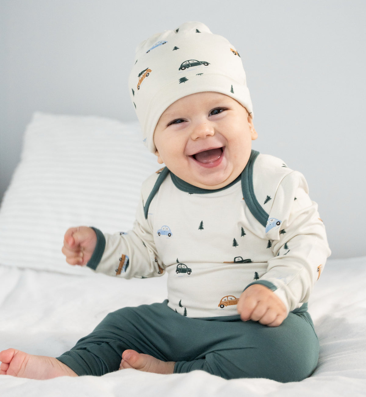 Bamboo Long Sleeve Onesie (Winter Road Trip Print)