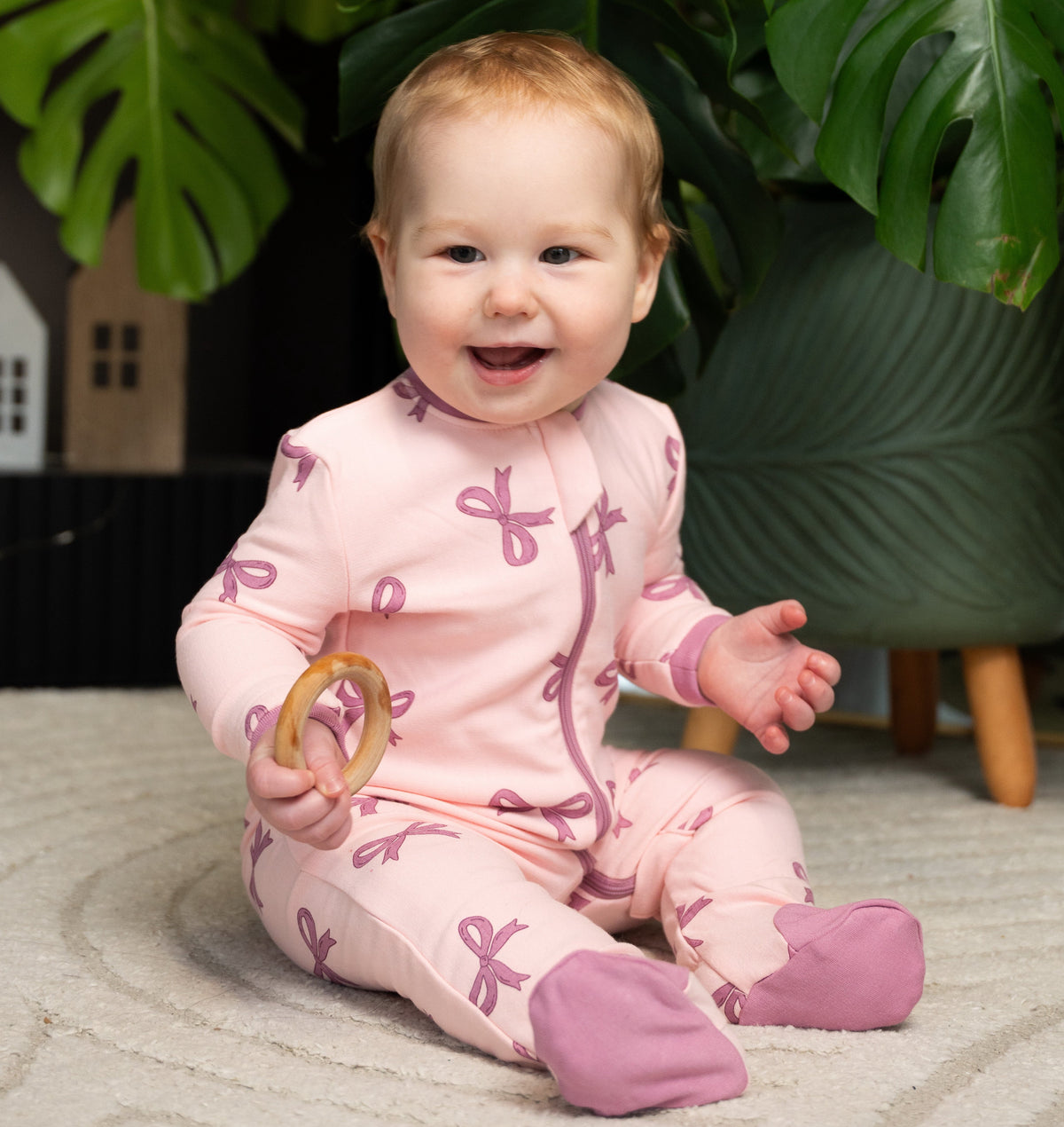 Bamboo Fleece  Footie w/2 Way zipper (Whimsical Bow Print)