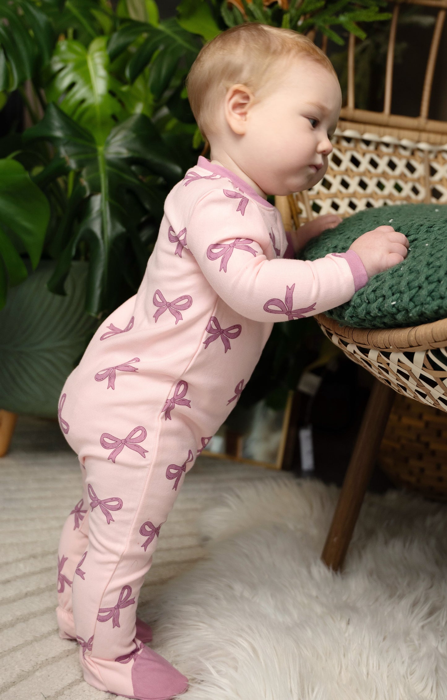 Bamboo Fleece  Footie w/2 Way zipper (Whimsical Bow Print)