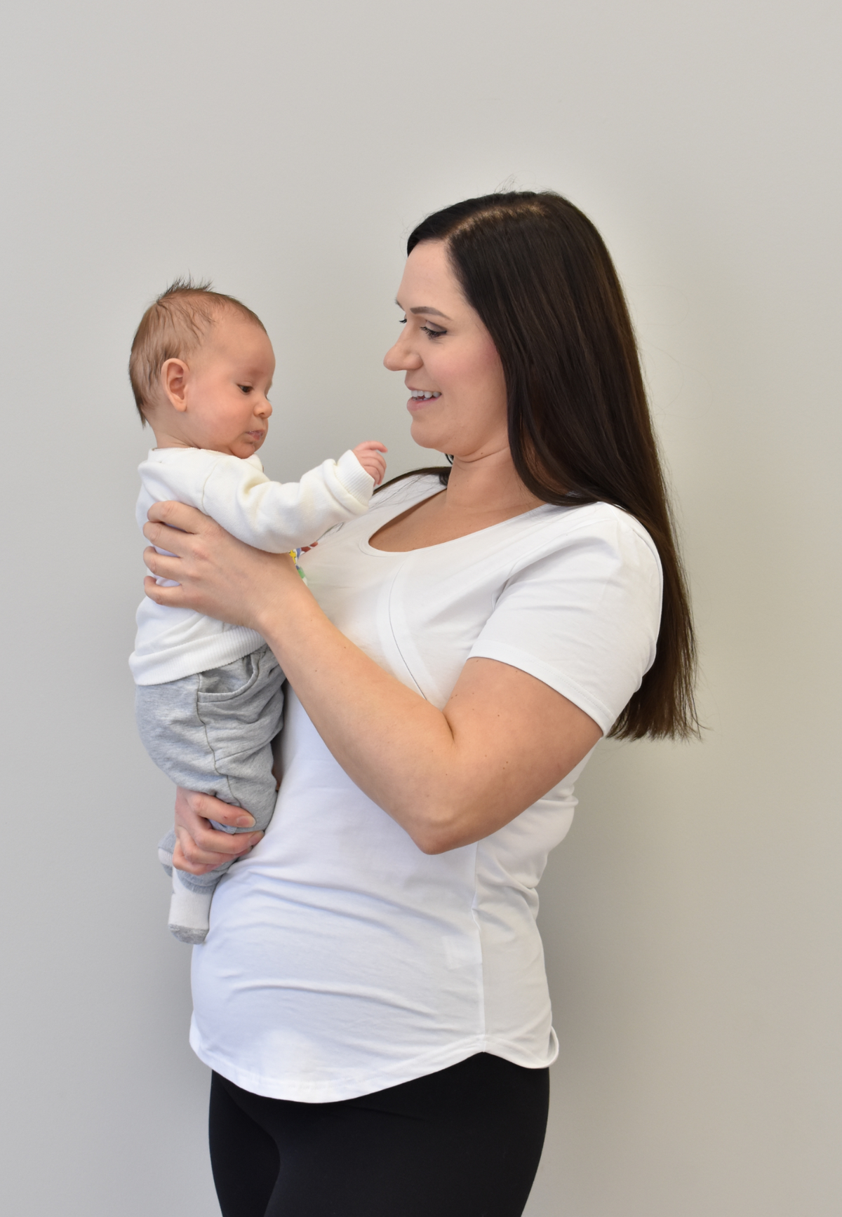 Zoe Short-Sleeve Zipper Nursing Tee