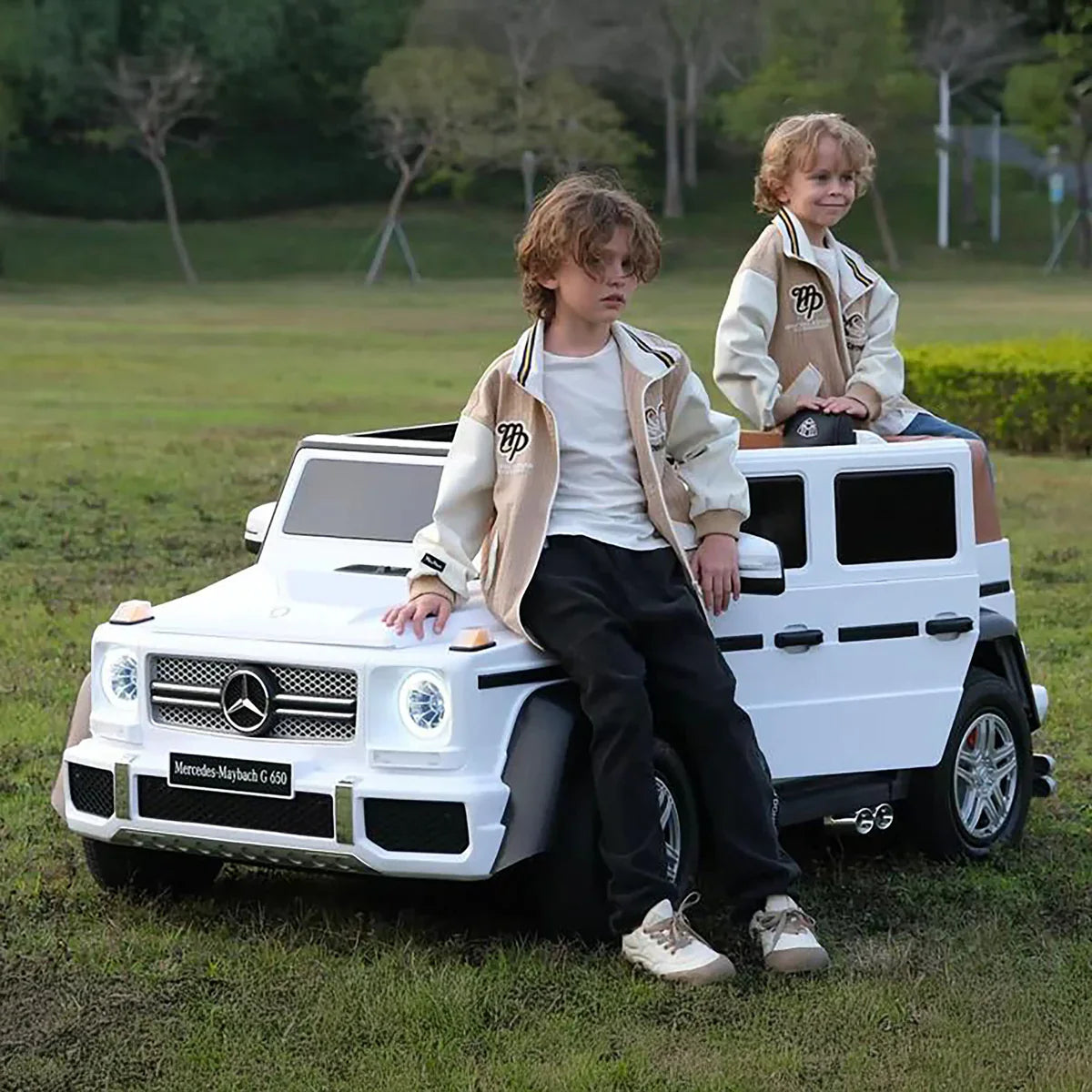 Voiture Électrique 24V Mercedes Benz Maybach G650 XXL 2 Places pour Enfants OU Adultes