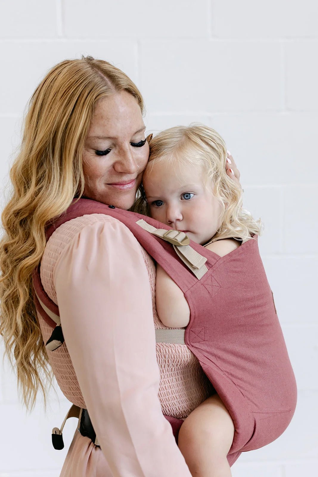 Porte-bébé à boucles Beluga Cove – Cannelle