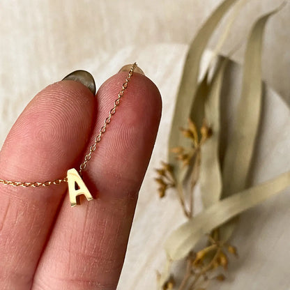 Collier Simple Lettre | Plaqué Or | Agaveh