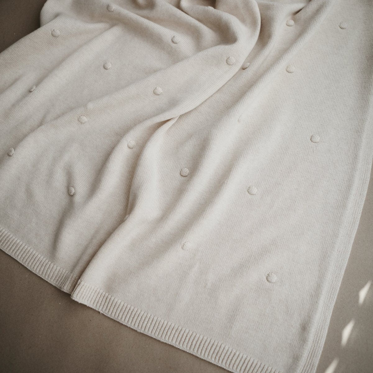 Knitted Textured Dots Blanket