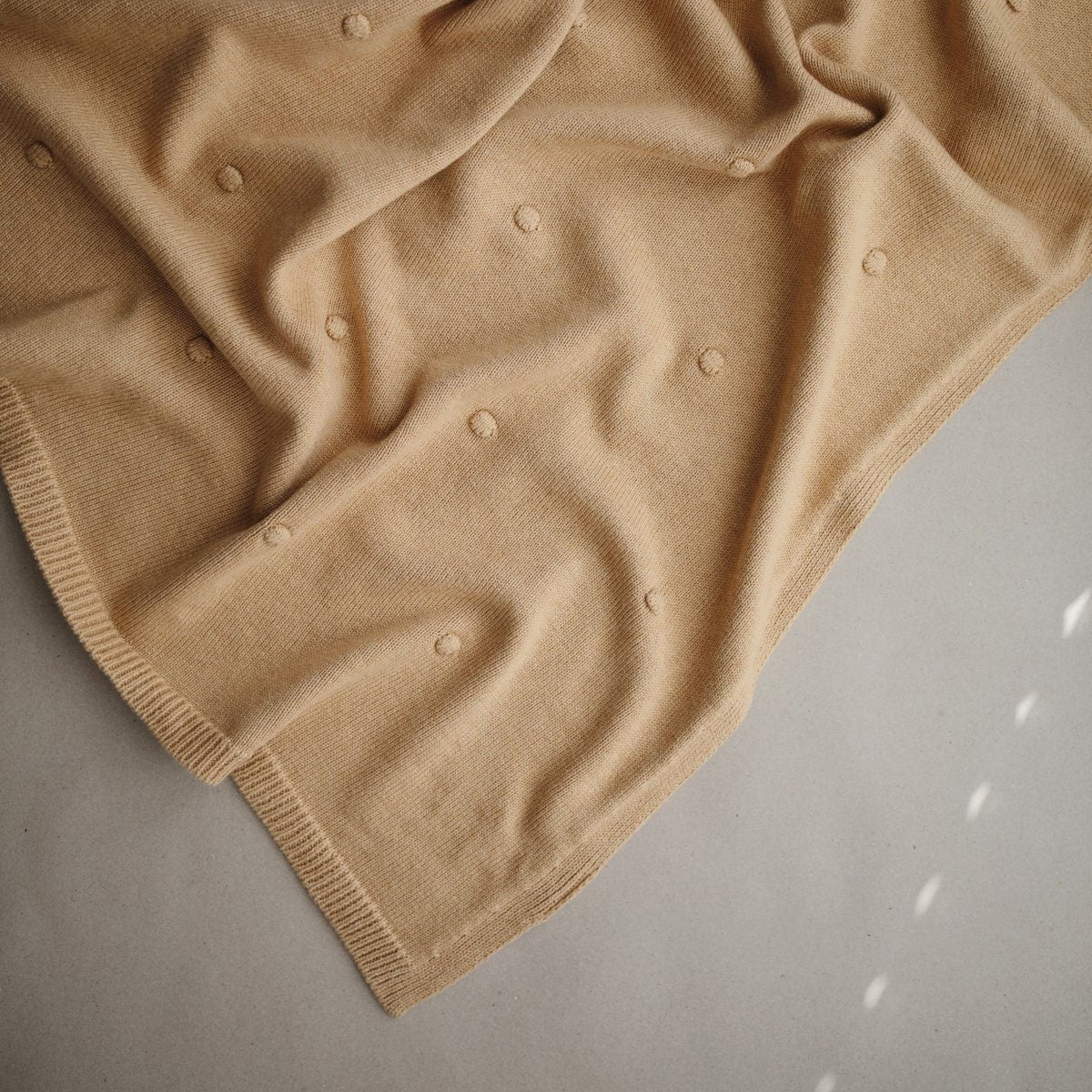 Knitted Textured Dots Blanket