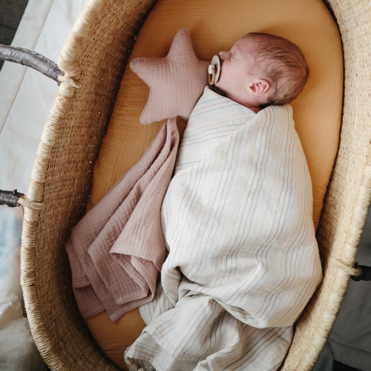 Muslin Lovey Cuddle Blanket
