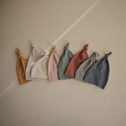 Ribbed Organic Cotton Baby Beanie - 0-3 Months