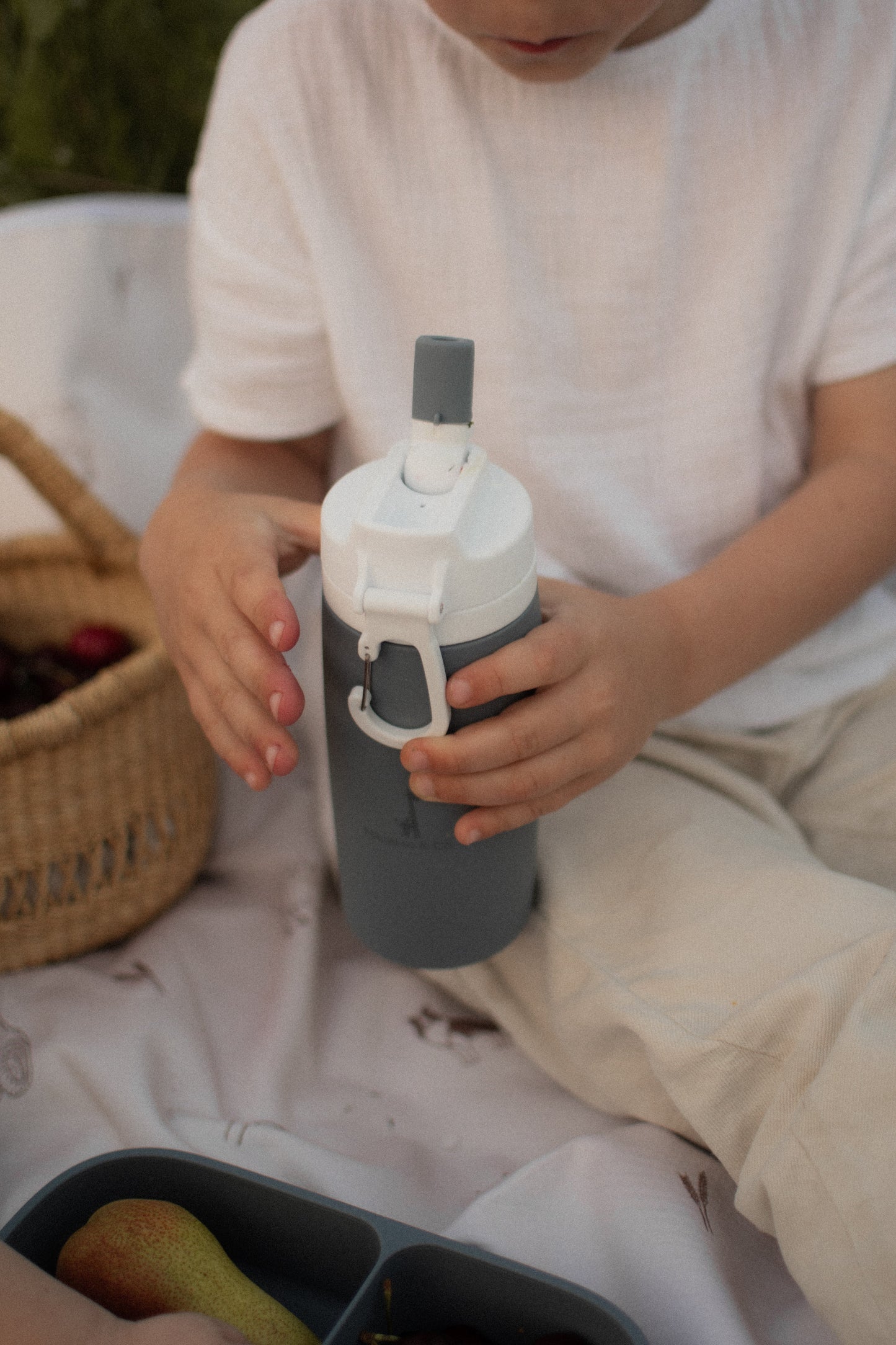 Bouteille d'eau en silicone pour enfants 450 ml – Sans BPA, étanche et incassable