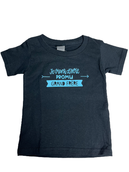 T-shirt « Je viens d’être promu grand-frère »