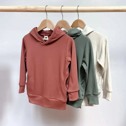 Hoodie léger en bambou pour enfant avec poches latérales | Noir
