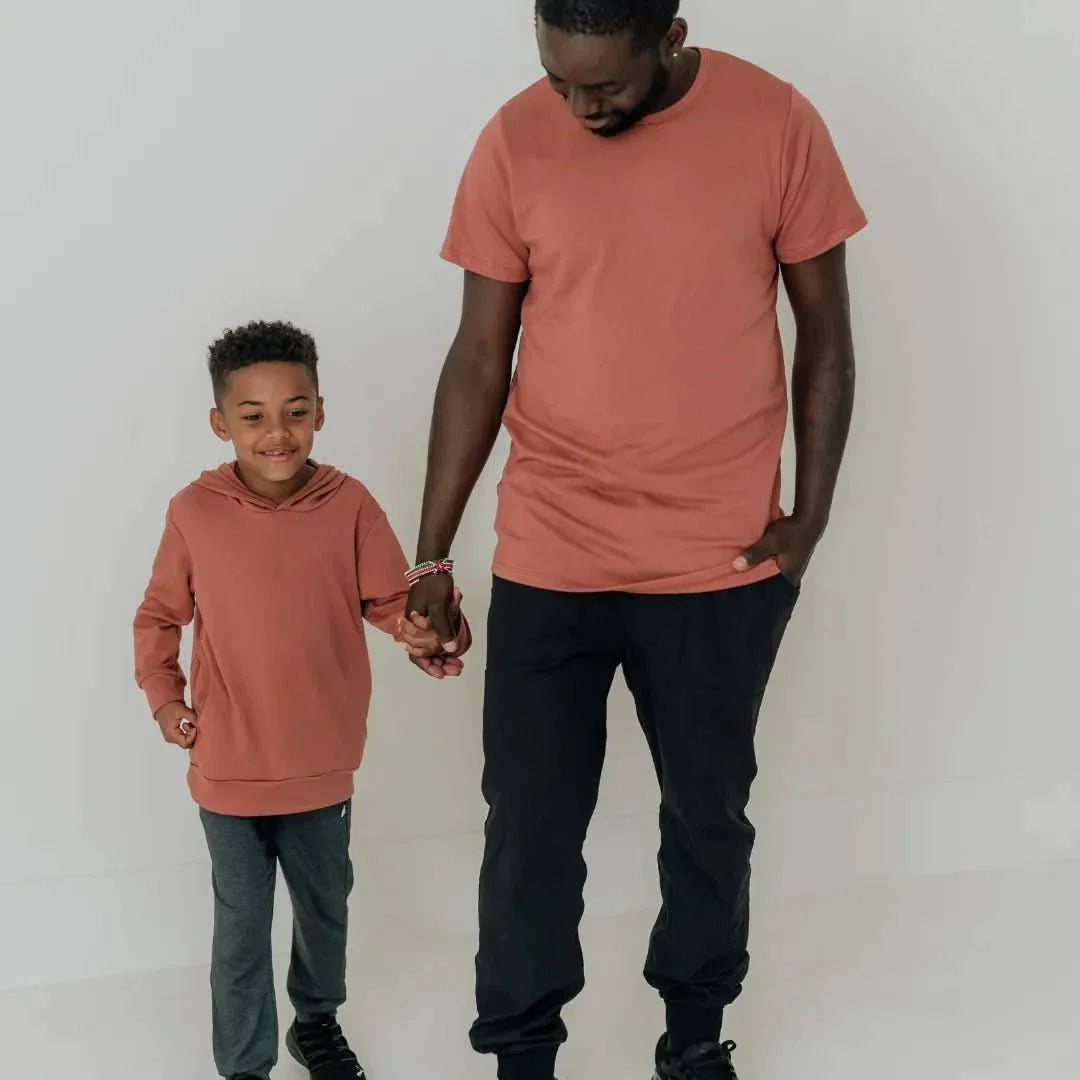 Hoodie léger en bambou pour enfant avec poches latérales | Noir