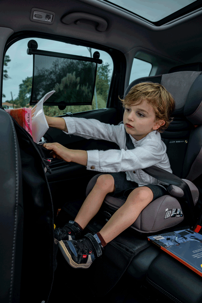 pare-soleil-extensible-ezimoov-x2-enfant-voiture