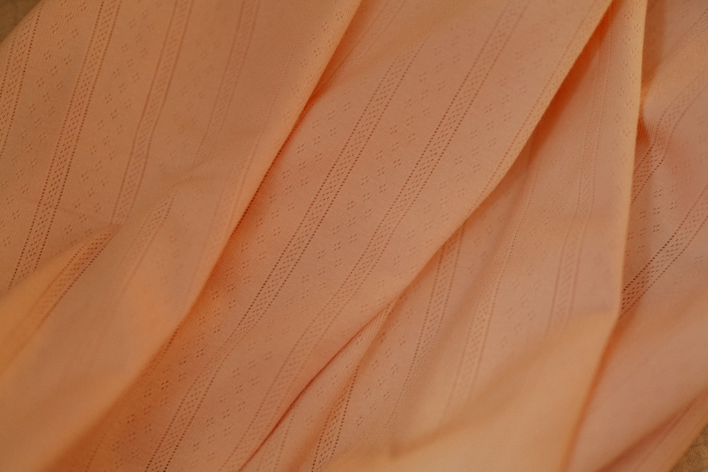 Couverture d'emmaillotage ajourée - Rose bubblegum