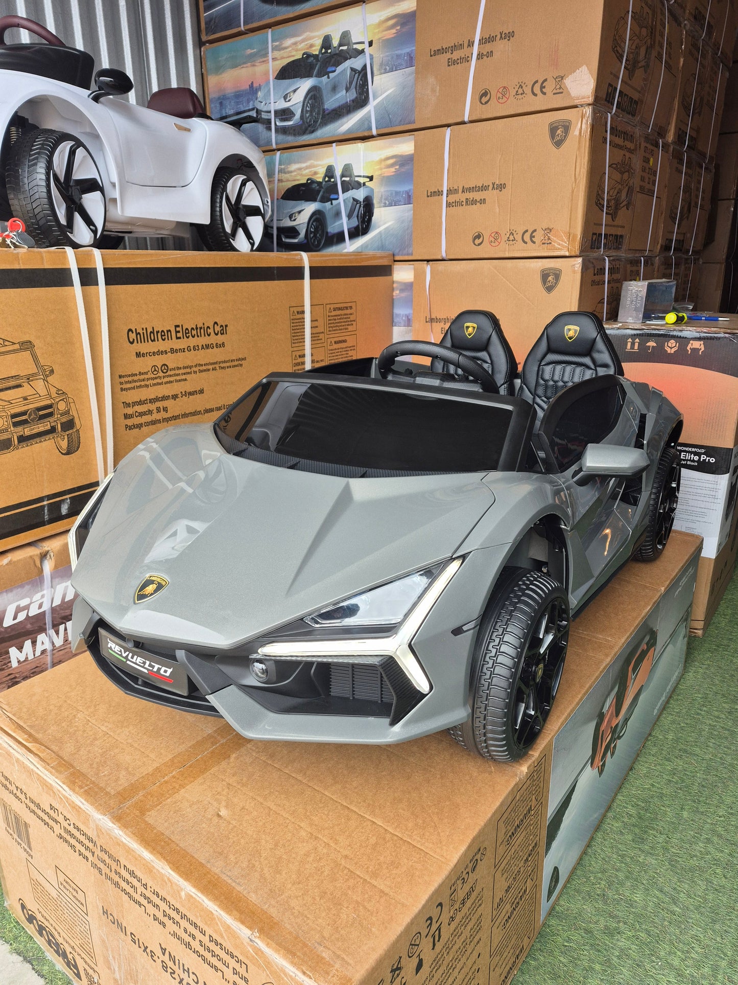 Voiture Électrique 2 Places 24V Lamborghini Revuelto 4x4 pour Enfants avec Télécommande