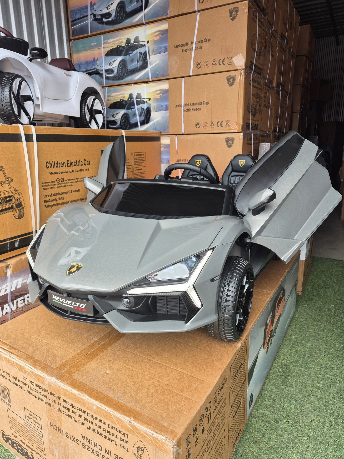 Voiture Électrique 2 Places 24V Lamborghini Revuelto 4x4 pour Enfants avec Télécommande