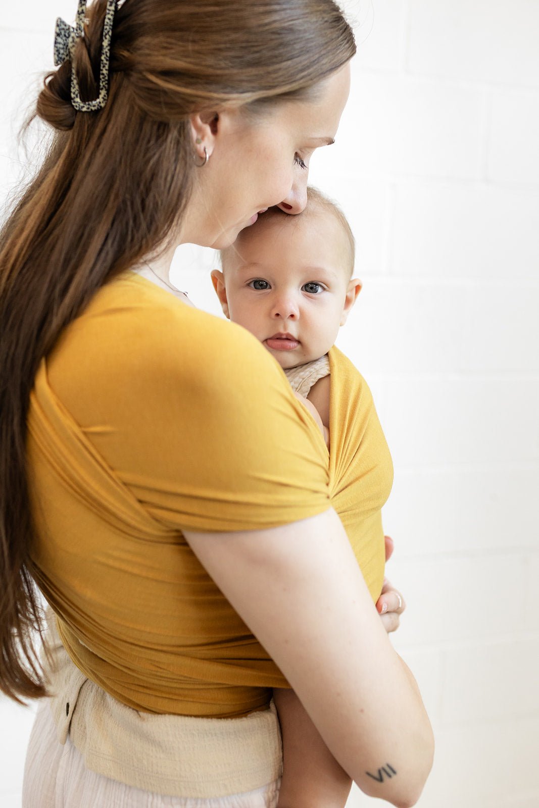 Écharpe de portage Beluga Wrap – Prairie Gold, jaune doré