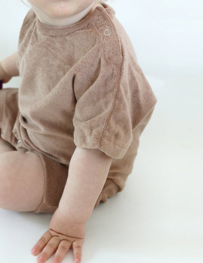 Combinaison-short en tissu éponge caramel