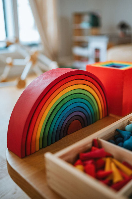 Arc-en-ciel empilable en bois